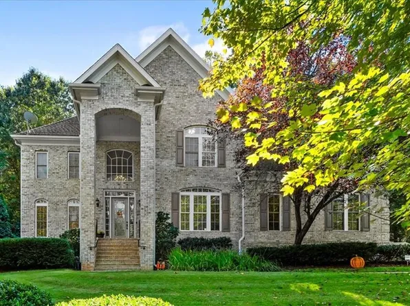 3504 Camden Falls Cir, Greensboro, NC 27410