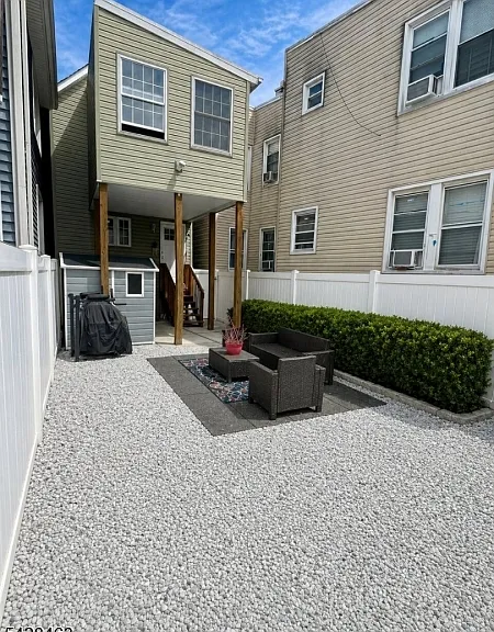 614 4th Ave — Photo 16