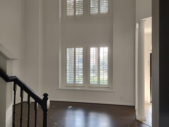 2nd image of 222 Woodhouse Ln