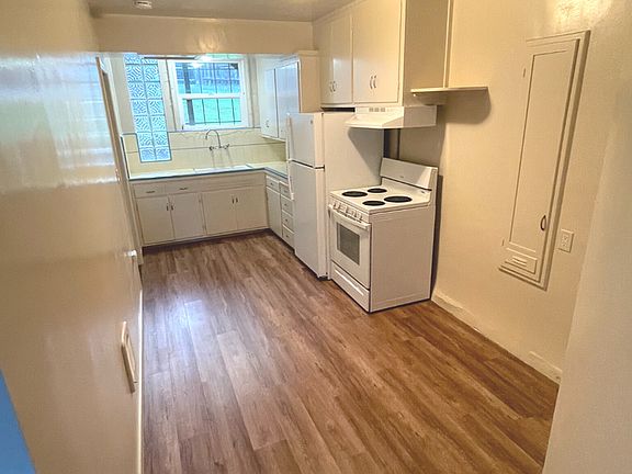 4th image of 120 S Magnolia Ave