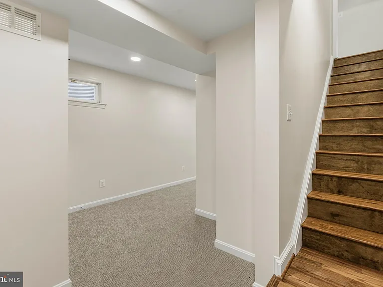 1801 S Glebe Rd — Photo 22