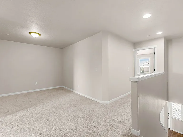 212 N 33rd Ct — Photo 15