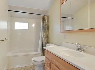 11 Dean Rd, Rockport, MA 01966