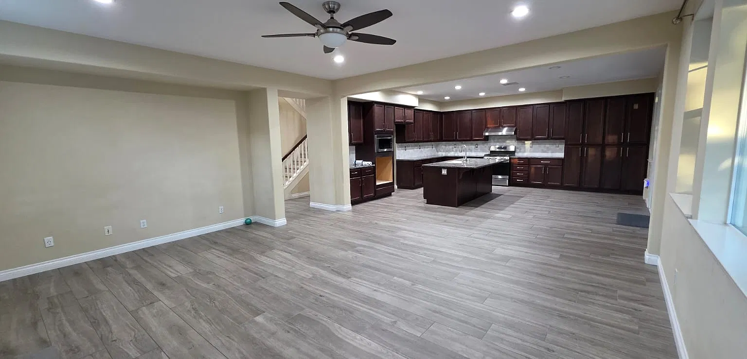 4 bed, 3297 sqft, $4,000 — Photo 2
