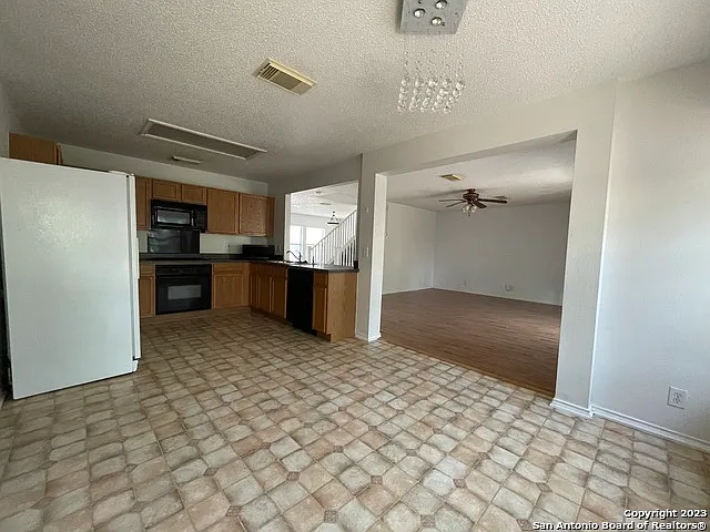 9611 Diamond Stone — Photo 13