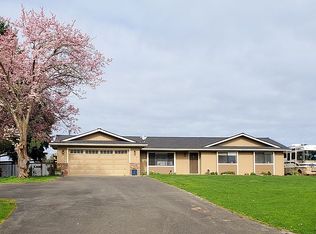 1424 Wineteer Ln, Grants Pass, OR 97527