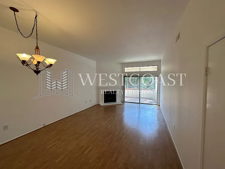 2823 Andover Ave — Photo 5