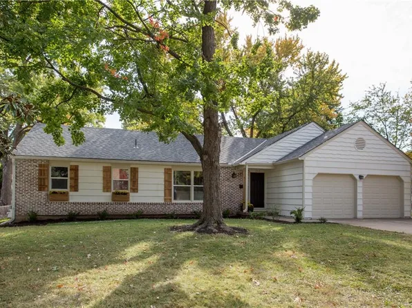 7715 W 97th Ter, Overland Park, KS 66212