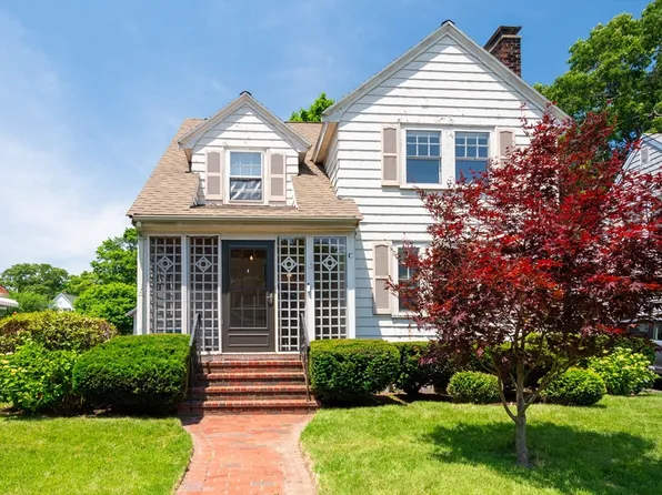 107 Madison St, Dedham, MA 02026
