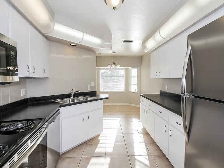 848 Guild Dr — Photo 6