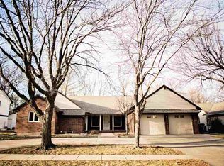 7510 E Norfolk Cir, Wichita, KS 67206