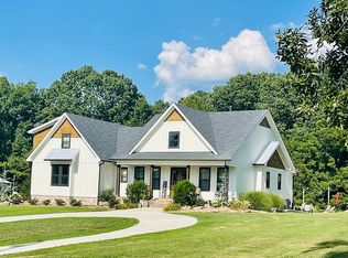 4560 Crow Rd NE, Dalton, GA 30721