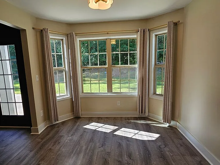 182 Saddleridge Dr — Photo 8