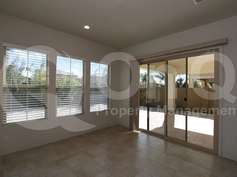 1863 E Canyon Way — Photo 8