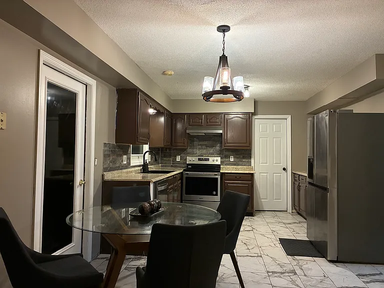4 Cranberry Ln — Photo 6