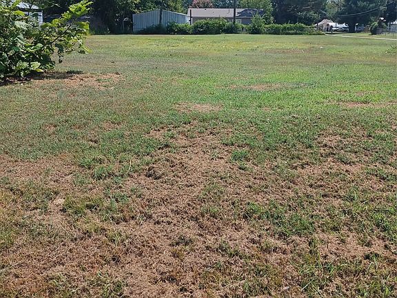 2nd image of 514 SE Main St