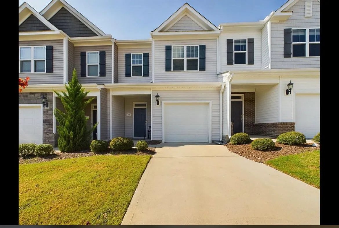 3 bed, 2.5 bath, 1652 sqft, $1,800 — Photo 1