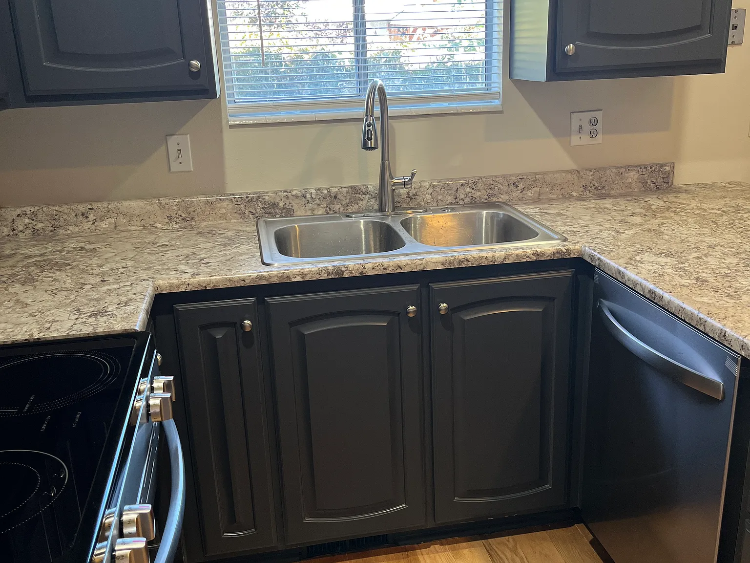 Holladay Townhome — Photo 3