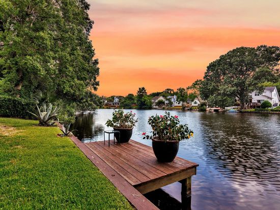 721 Lake Frances Dr, Charleston, SC 29412