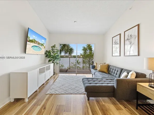 5065 Wiles Rd APT 308, Pompano Beach, FL 33073