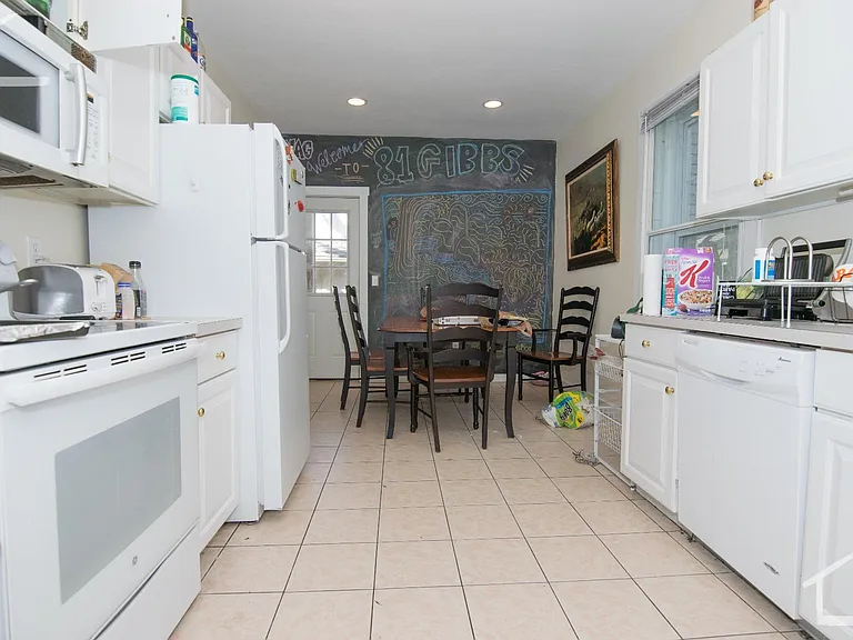 77 Gibbs St #3 — Photo 4