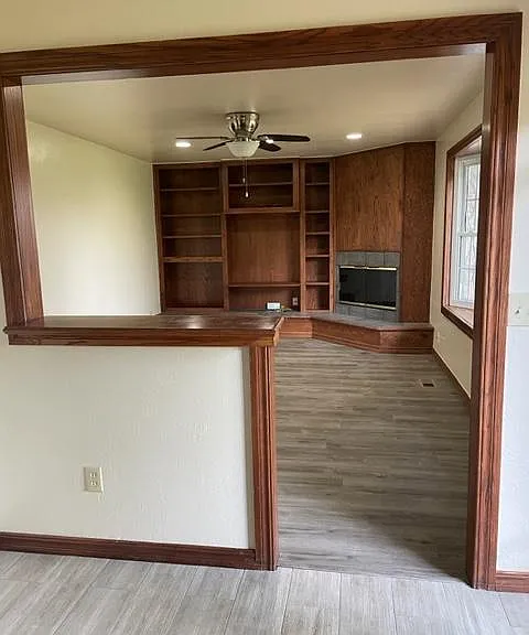 2529 Kings Way — Photo 3