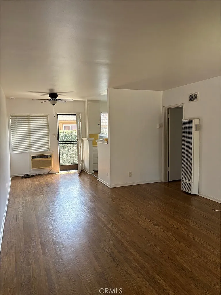 1 bed, 700 sqft, $2,000 — Photo 4