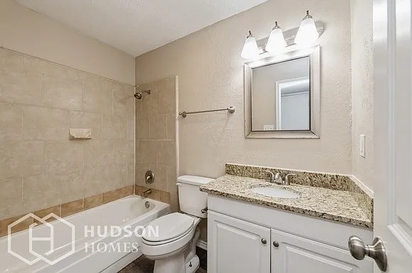 8609 Kensington Dr — Photo 16