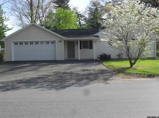 156 Ballston Ave, Saratoga Springs, NY 12866