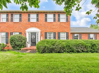 427 W Newport Rd, Lititz, PA 17543