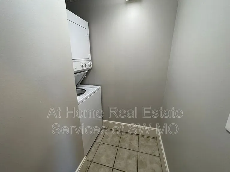 769 S South Ave #C — Photo 5