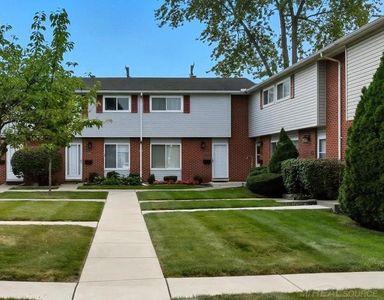 27920 Eastwick Sq, Roseville, MI, 48066