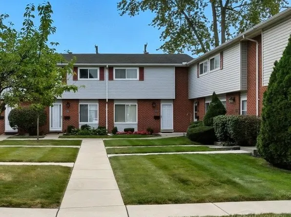 27920 Eastwick Sq, Roseville, MI 48066
