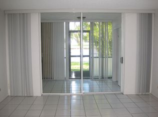 3750 Inverrary Dr APT 1B, Lauderhill, FL 33319