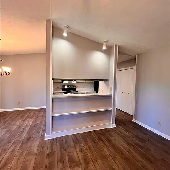 679-6 Bartons Landing Pl — Photo 2