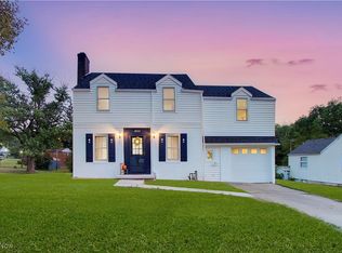2922 Lincoln St E, Canton, OH 44707