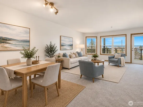 705 N State Street #301, Bellingham, WA 98225