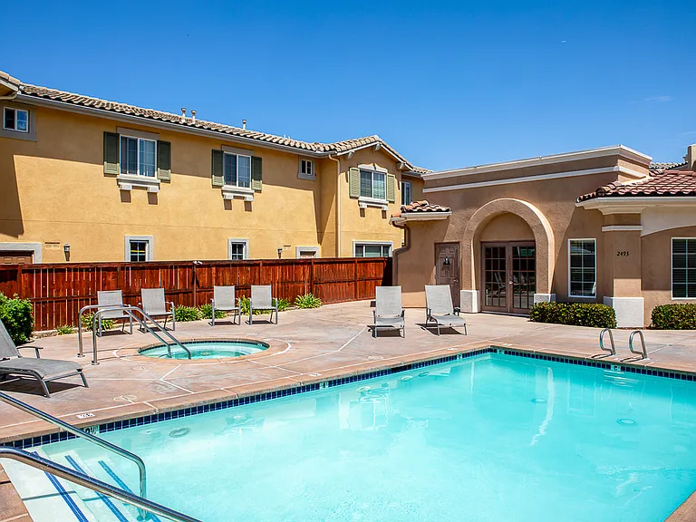 Jackson Pointe 111 Pool