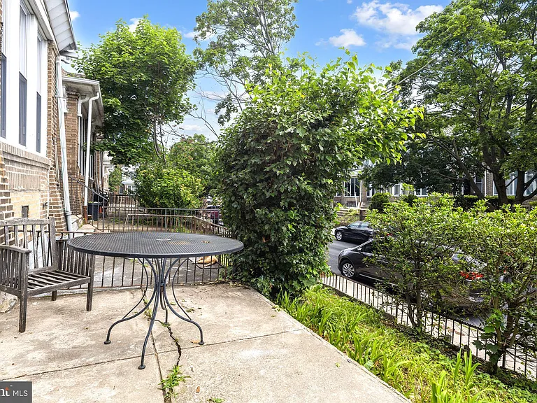 5361 Morse St — Photo 3