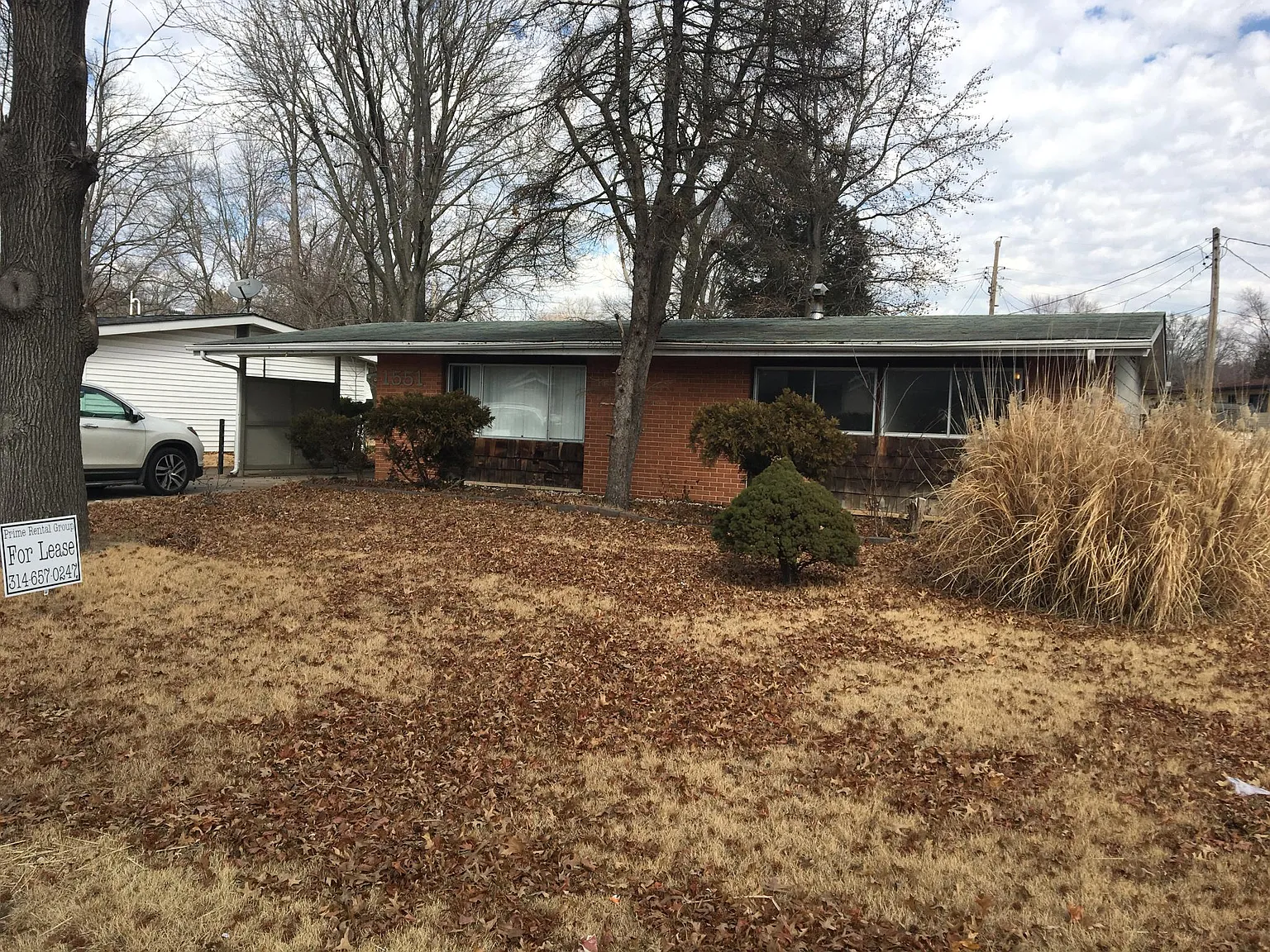 1551 Champlin Dr photo 1