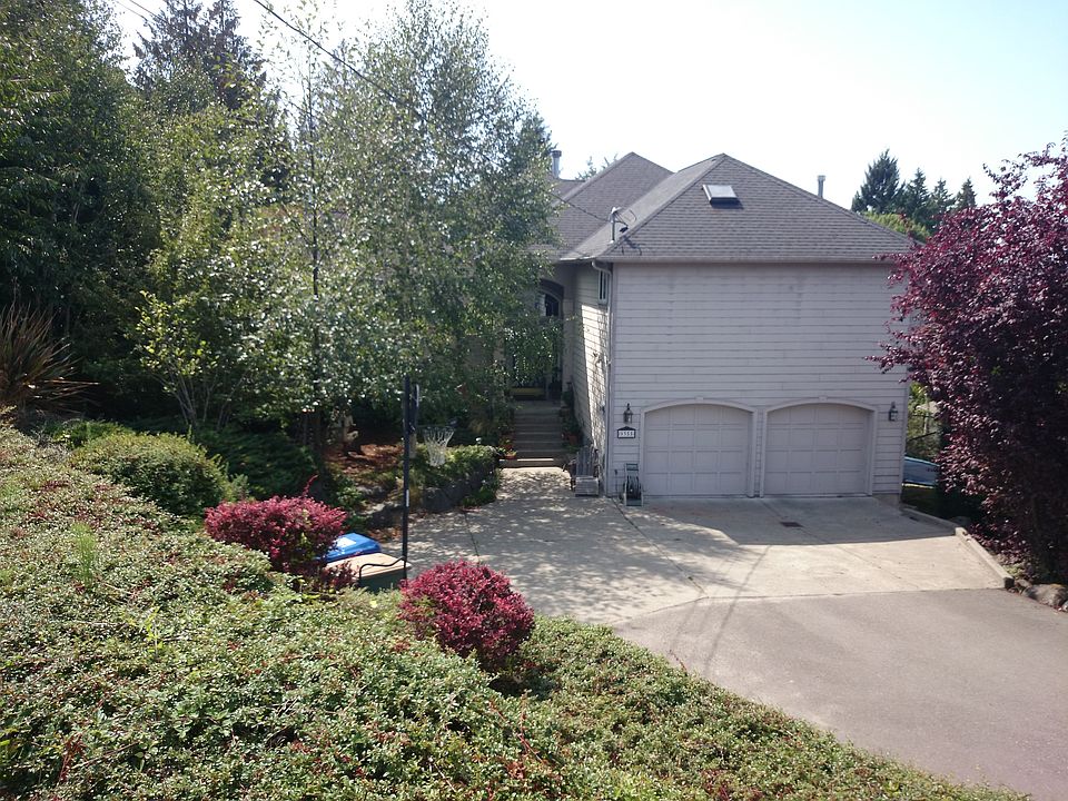 2nd image of 9355 California Ave SW