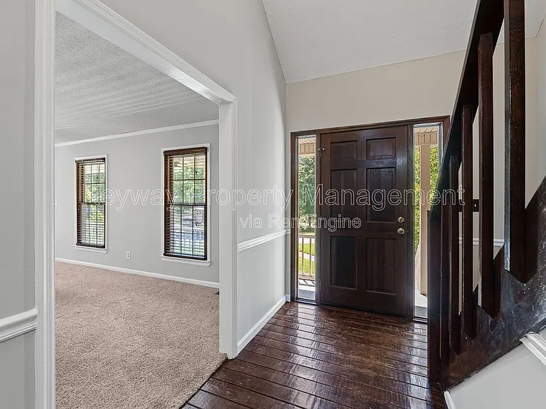 255 Silver Maple Rd — Photo 5