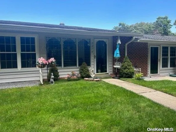 227 Blackpool Court #B, Ridge, NY 11961