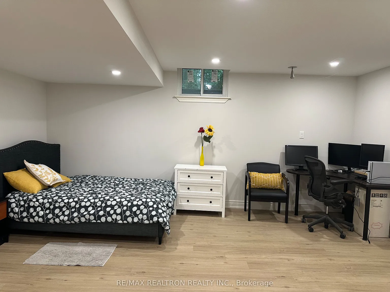 1 bed, $1,300 — Photo 4