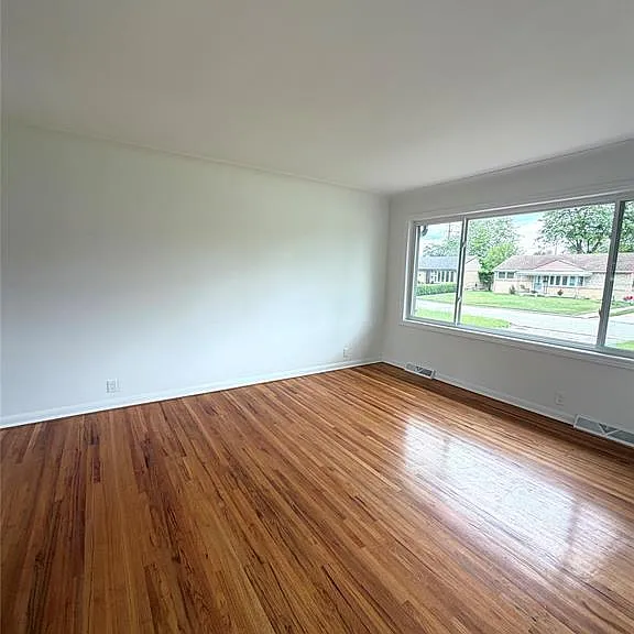 3186 Mark Ave — Photo 3