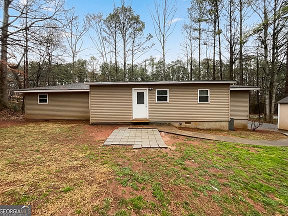 5th image of 431 Cedarcrest Rd