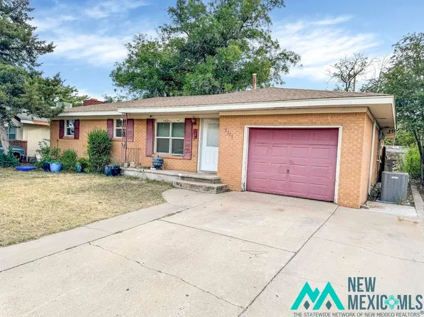 2111 N Acoma Dr, Hobbs, NM 88240
