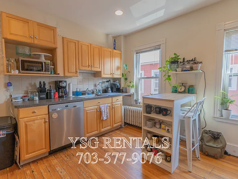 40 Easton St #1 — Photo 7