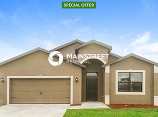 105 NE 7th Pl, Cape Coral, FL 33909