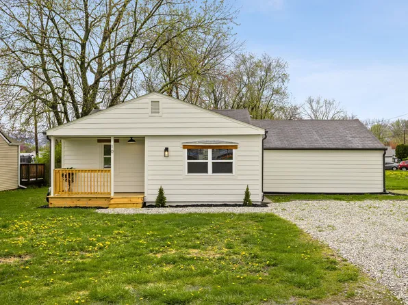 10 Locust Dr, Plainfield, IN 46168